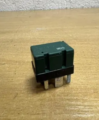 Mercedes-Benz A W168 Other relay 0025420319 F19