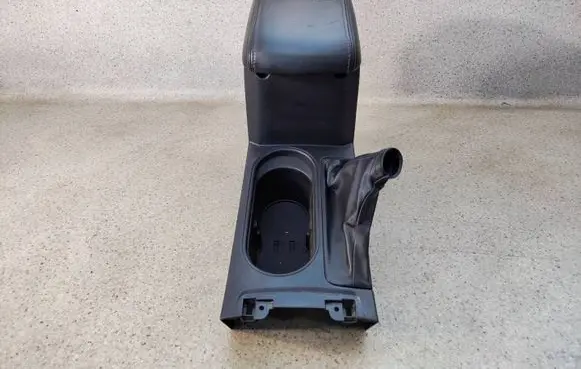 Subaru Forester SJ Armrest