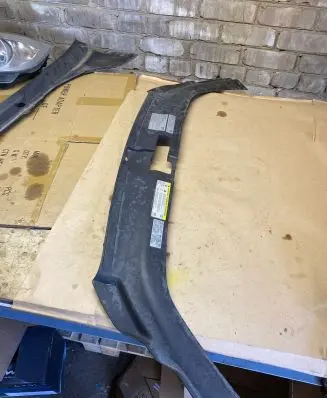 Audi Q7 4L Radiator trim 4L0807081