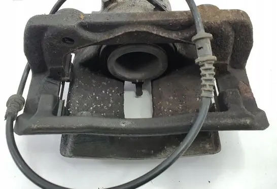 Mercedes-Benz C W204 Front brake caliper