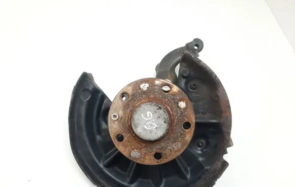Volkswagen Golf VII Rear wheel hub