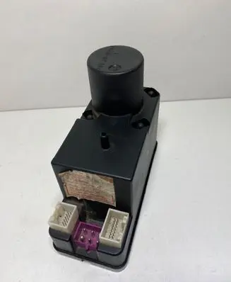 Audi A4 S4 B5 8D Central locking vacuum pump 4A0862257J