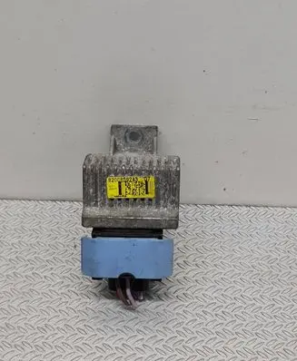 Renault Sandero I Glow plug pre-heat relay 8200859243