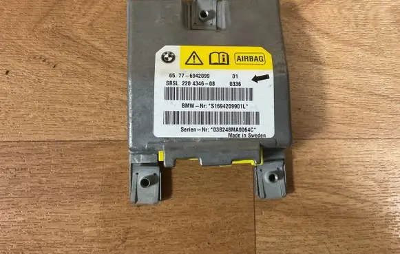 BMW 5 E60 E61 Airbag control unit/module 6942099 220434608 S1694209901L
