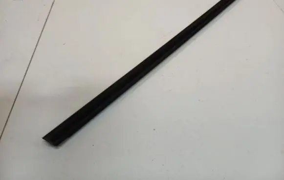 Saab 9-5 Front door glass trim molding