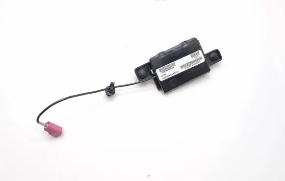 Chrysler Pacifica Antenna control unit P68186558AB 68186558AB 20298