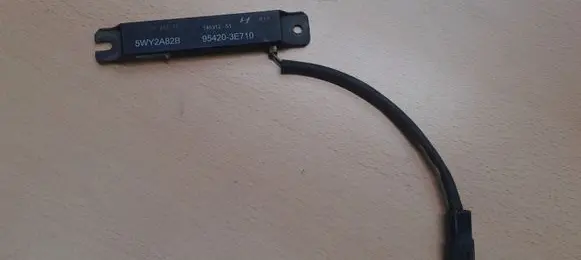 Hyundai ix35 Aerial antenna amplifier 954203E710