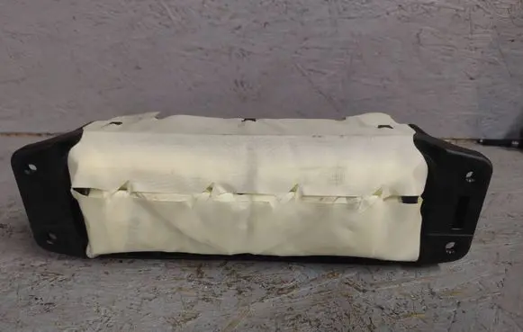 Mercedes-Benz C W205 Passenger airbag 2058600002 1089616640088 34169923A