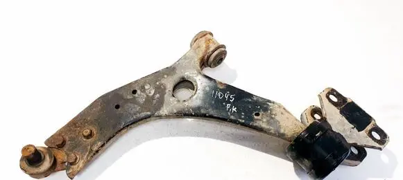 Ford Focus Front lower control arm/wishbone 
