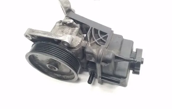 Mercedes-Benz C W204 Power steering pump a0064662601