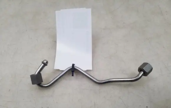 BMW 5 F10 F11 Fuel injector supply line/pipe 