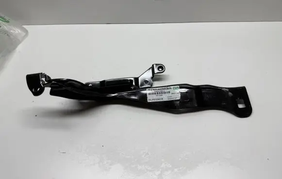 Ford F150 Engine bonnet/hood hinges ML3Z16797A 221104A