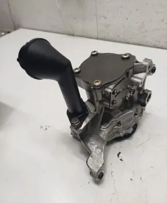 Volkswagen Tiguan Oil pump 04L145208K 04L115263B CRB