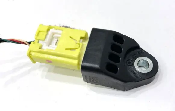 Toyota Auris E180 Airbag deployment crash/impact sensor 8983102140