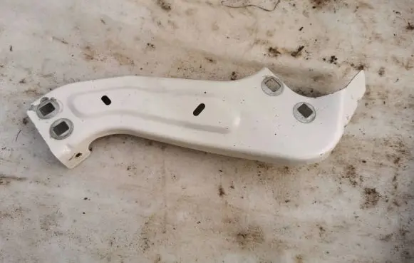 Citroen Berlingo Headlight/headlamp mounting bracket