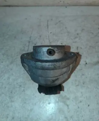 BMW 5 E60 E61 Engine mount bracket