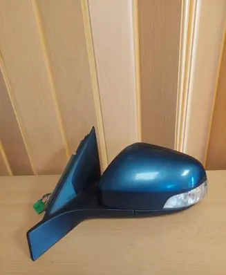 Volvo V70 Front door electric wing mirror 
