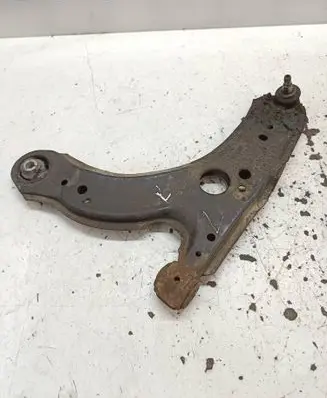 Volkswagen Golf IV Front lower control arm/wishbone 