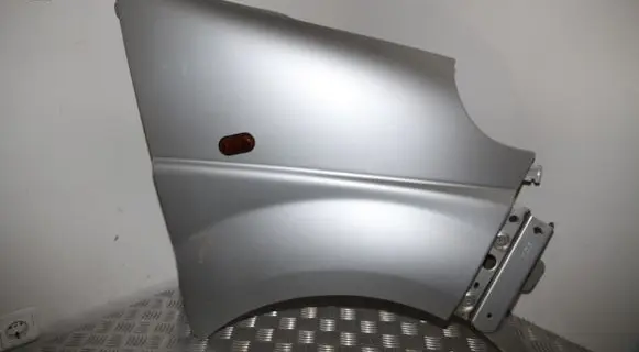 Opel Vivaro Fender 7782524467 8200523291