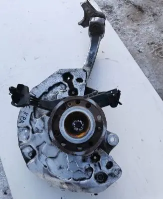 Mercedes-Benz C W205 Front wheel hub spindle knuckle 2052100