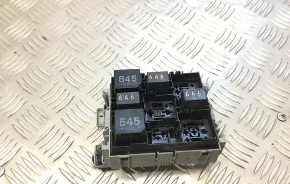 Porsche Cayenne (92A) Fuse module 7P0937211A
