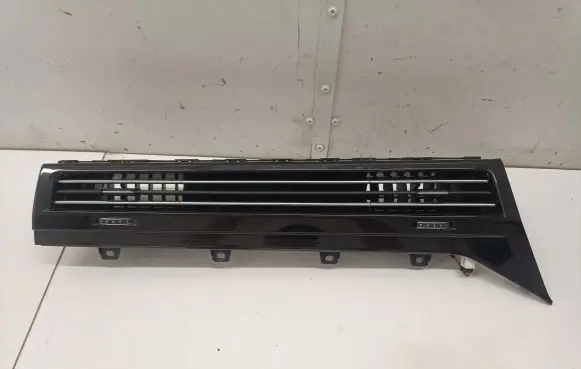 Volkswagen Touareg III Dashboard air vent grill cover trim 762858415
