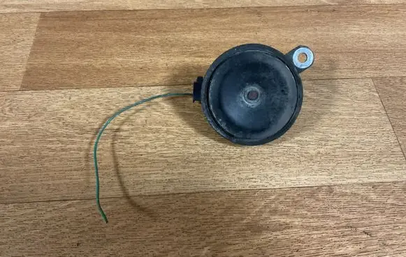 Toyota Avensis T250 Horn signal 28657625 007425