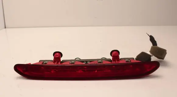 KIA Picanto Third/center stoplight