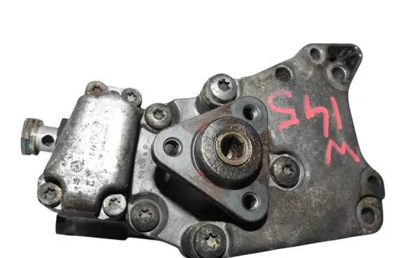 BMW 5 E60 E61 Power steering pump 6781486