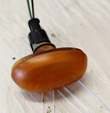 Chrysler PT Cruiser Front fender indicator light E110932