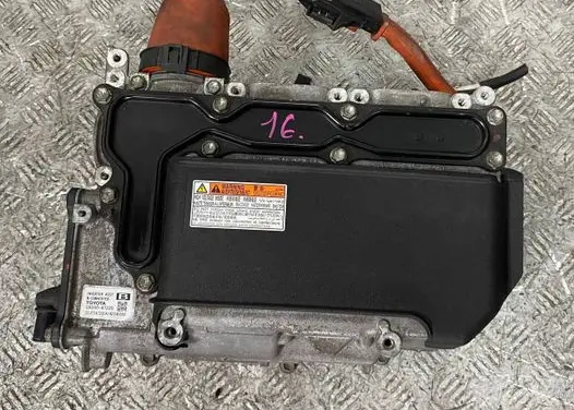 Toyota Prius+ (ZVW40) Voltage converter inverter G920047220 G920049056 2ZR