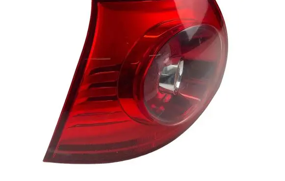 Volkswagen Golf V Rear/tail lights 4VFX13405AA
