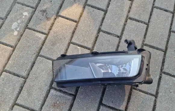 Volkswagen Touran III Front fog light 5TA941662A