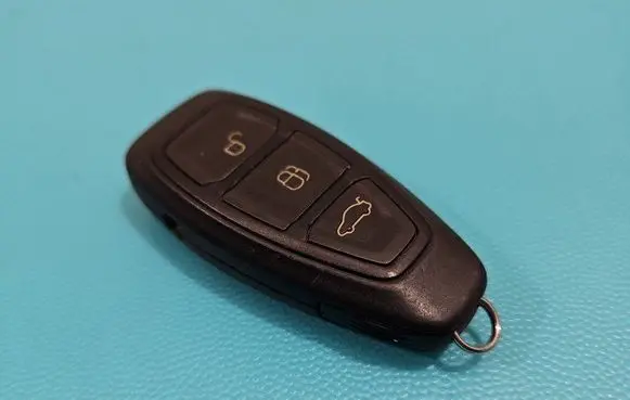 Engine ECU kit and lock set