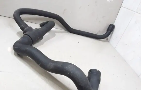 Smart ForTwo I Engine coolant pipe/hose 0003275V003