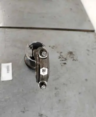 Volvo XC60 Piston with connecting rod 32336300 32137471