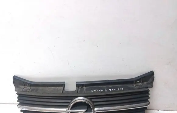 Opel Omega B1 Front grill 90491397