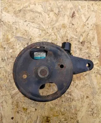Renault Espace - Grand espace IV Power steering pump 8200133821 42103017 B2D01