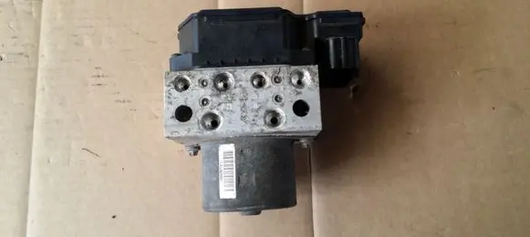 Ford Mondeo MK IV ABS Pump 8G912C405AB