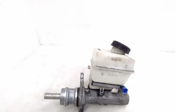 Master brake cylinder