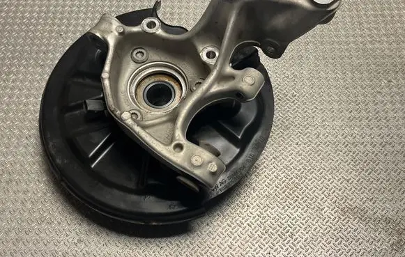 Audi Q3 F3 Rear wheel hub 5QF505435H L2D07TC1I82