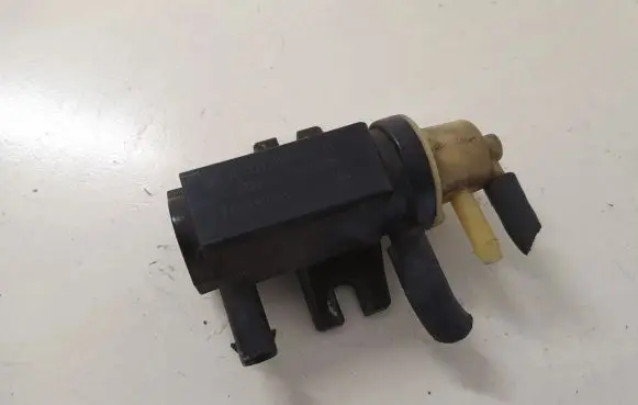 Mercedes-Benz C W204 Turbo solenoid valve A0091533128