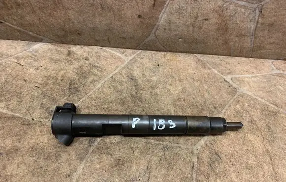 Mercedes-Benz E W212 Fuel injector A6510704987