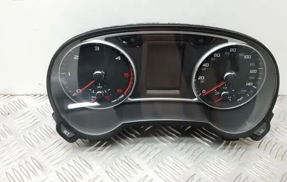 Audi A1 Speedometer (instrument cluster) 8X0920980H