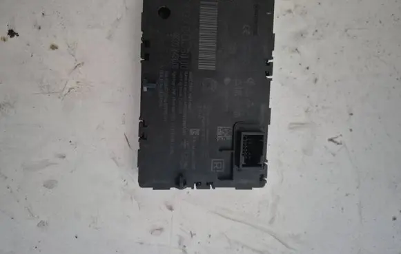 Peugeot 308 Wireless charging module 9833986580