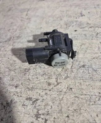 Audi A6 S6 C5 4B Turbo solenoid valve 1J0906283C