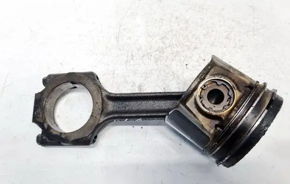 Opel Astra H Piston with connecting rod