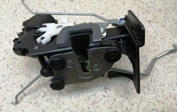 Dacia Spring Front door lock 3039256