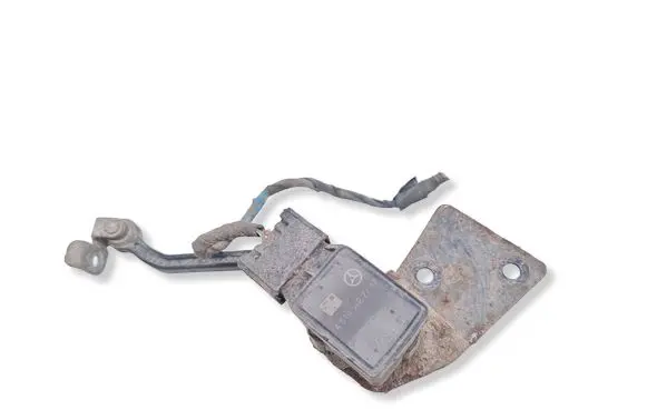 Mercedes-Benz ML W164 Air suspension front height level sensor A0105427717