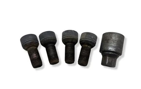 Volkswagen Tiguan Nuts/bolts 